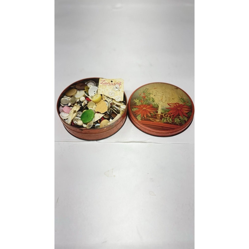 Vintage estate tin of vintage buttons Of All Kinds Over A Pound